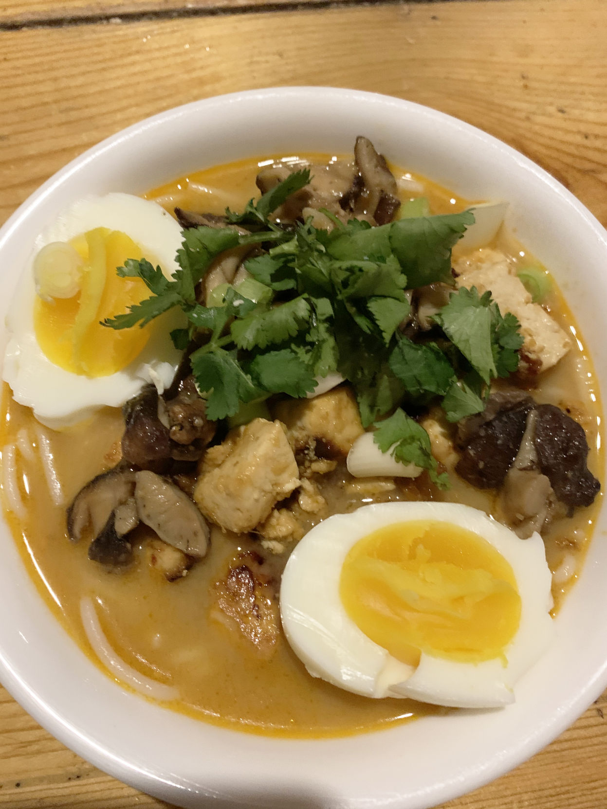 Hut pho.jpg